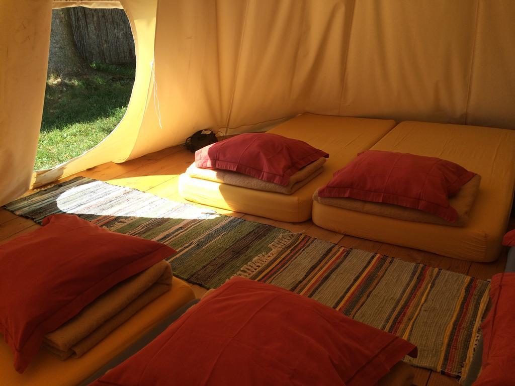 לינה וארוחת בוקר Comps  Weekend En Provence חדר תמונה
