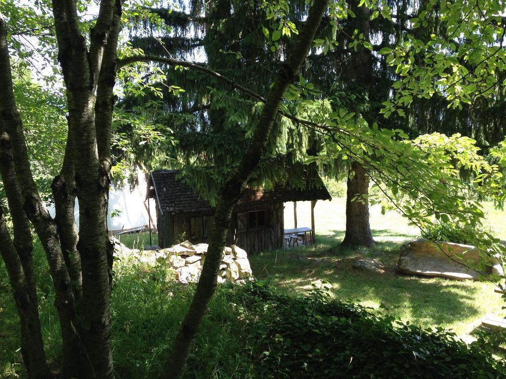 לינה וארוחת בוקר Comps  Weekend En Provence מראה חיצוני תמונה